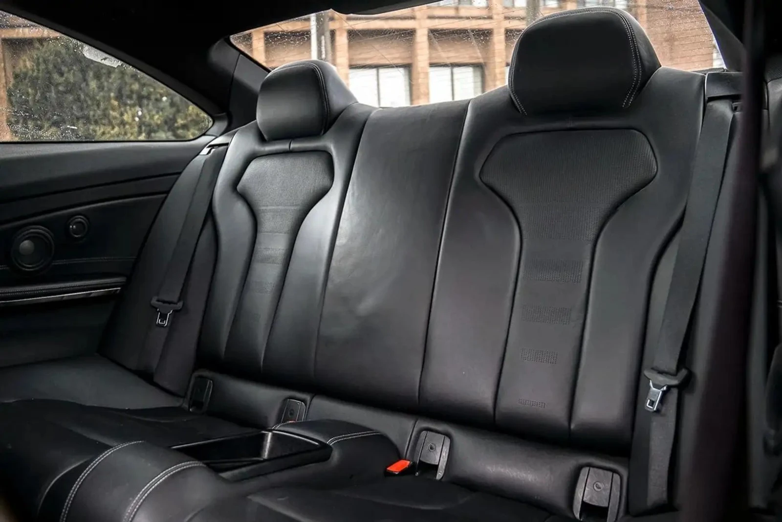 BMW M4 Coupe* HUD* CARBON* HARMAN/KARDON, снимка 12 - Автомобили и джипове - 55595677
