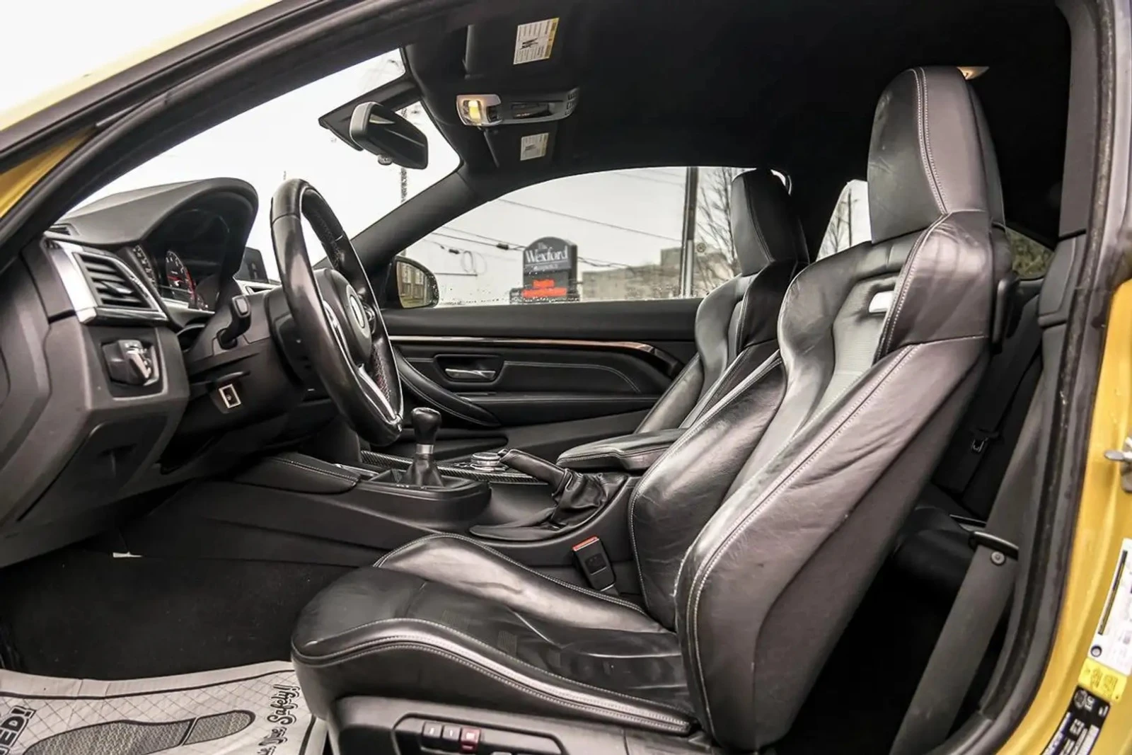 BMW M4 Coupe* HUD* CARBON* HARMAN/KARDON, снимка 11 - Автомобили и джипове - 55595677