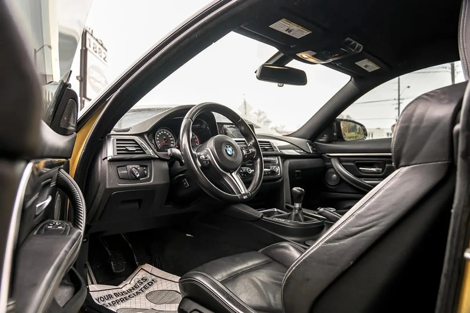 BMW M4 Coupe* HUD* CARBON* HARMAN/KARDON, снимка 9 - Автомобили и джипове - 55595677