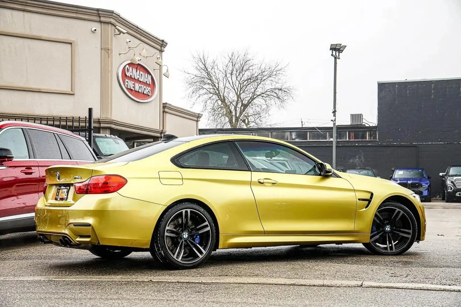 BMW M4 Coupe* HUD* CARBON* HARMAN/KARDON, снимка 6 - Автомобили и джипове - 55595677