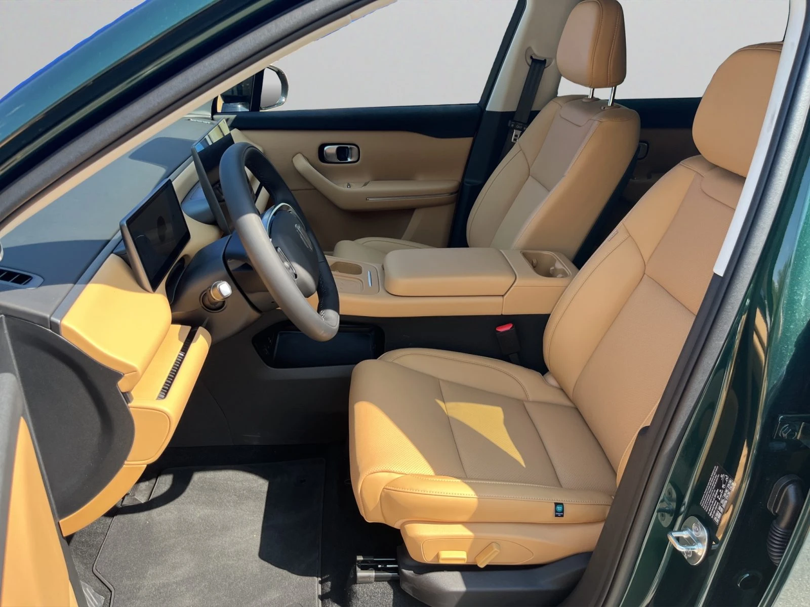 Leapmotor C10 DESIGN BEV LONG RANGE 220kW 81, 9kWh//2605561, снимка 10 - Автомобили и джипове - 55626386