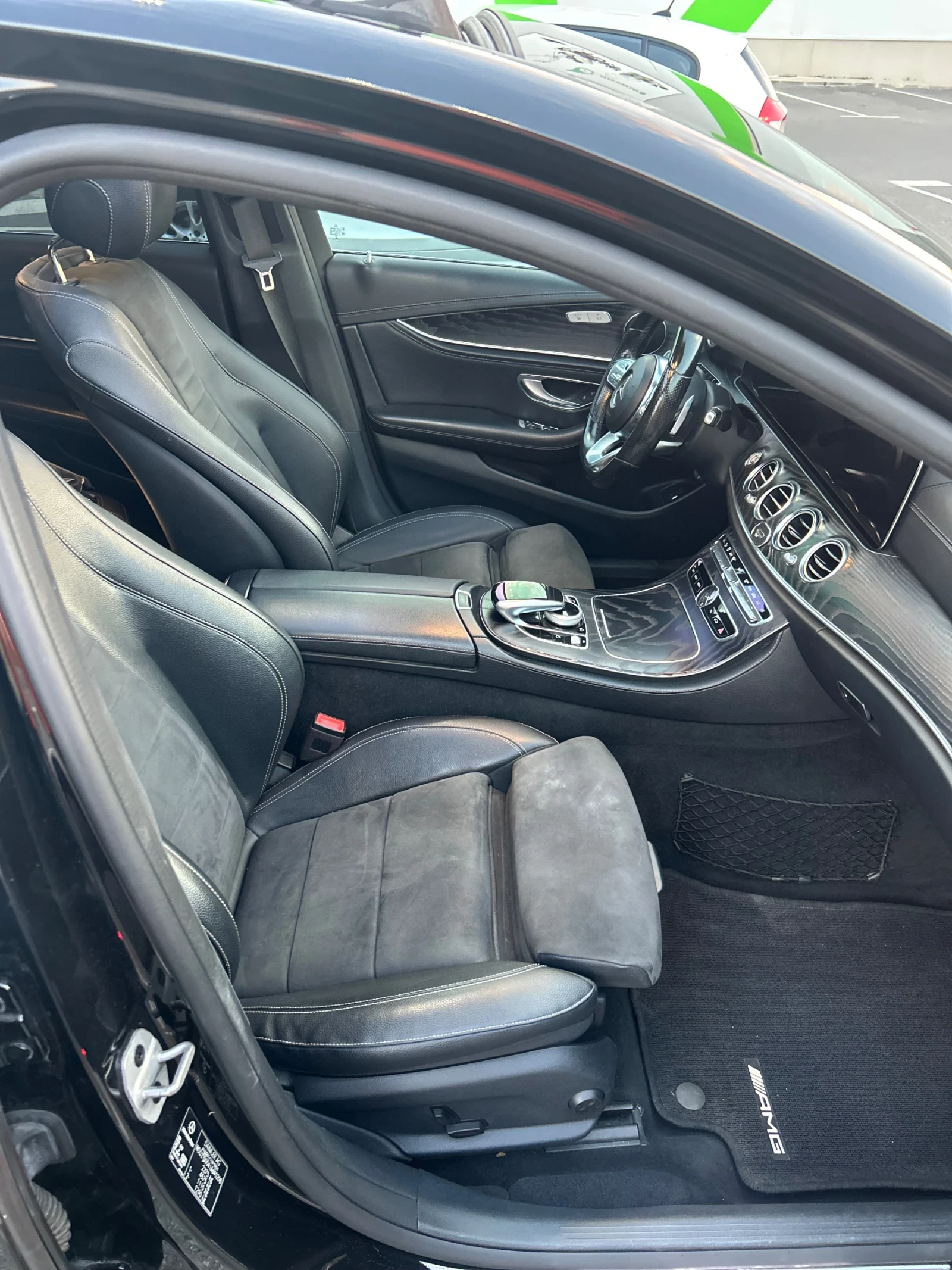 Mercedes-Benz E 220 AMG/Panorama/Ful extri, снимка 8 - Автомобили и джипове - 55677267