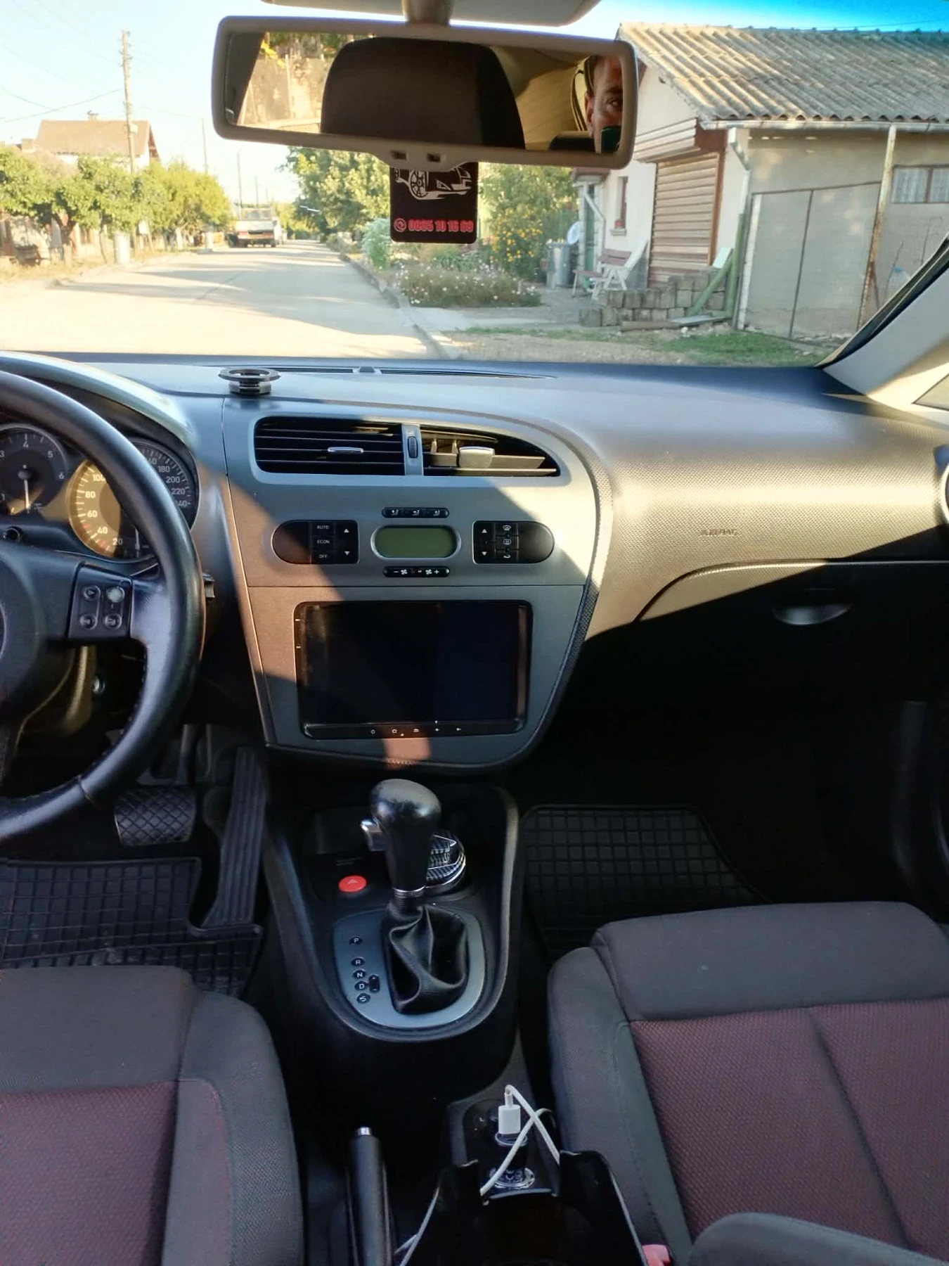 Seat Leon, снимка 11 - Автомобили и джипове - 55695925