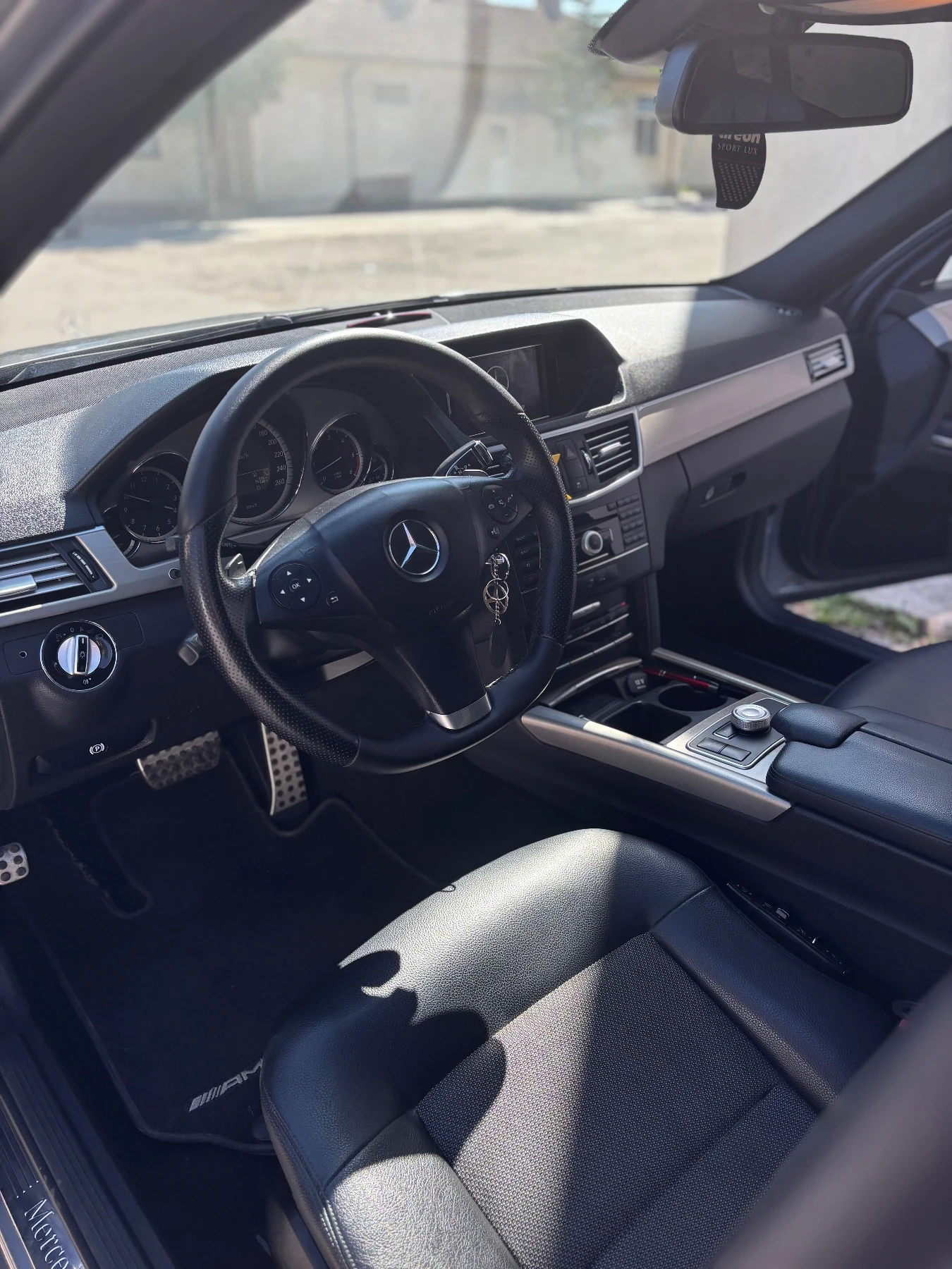 Mercedes-Benz E 350 E-350/ AMG PACK, снимка 6 - Автомобили и джипове - 55970471