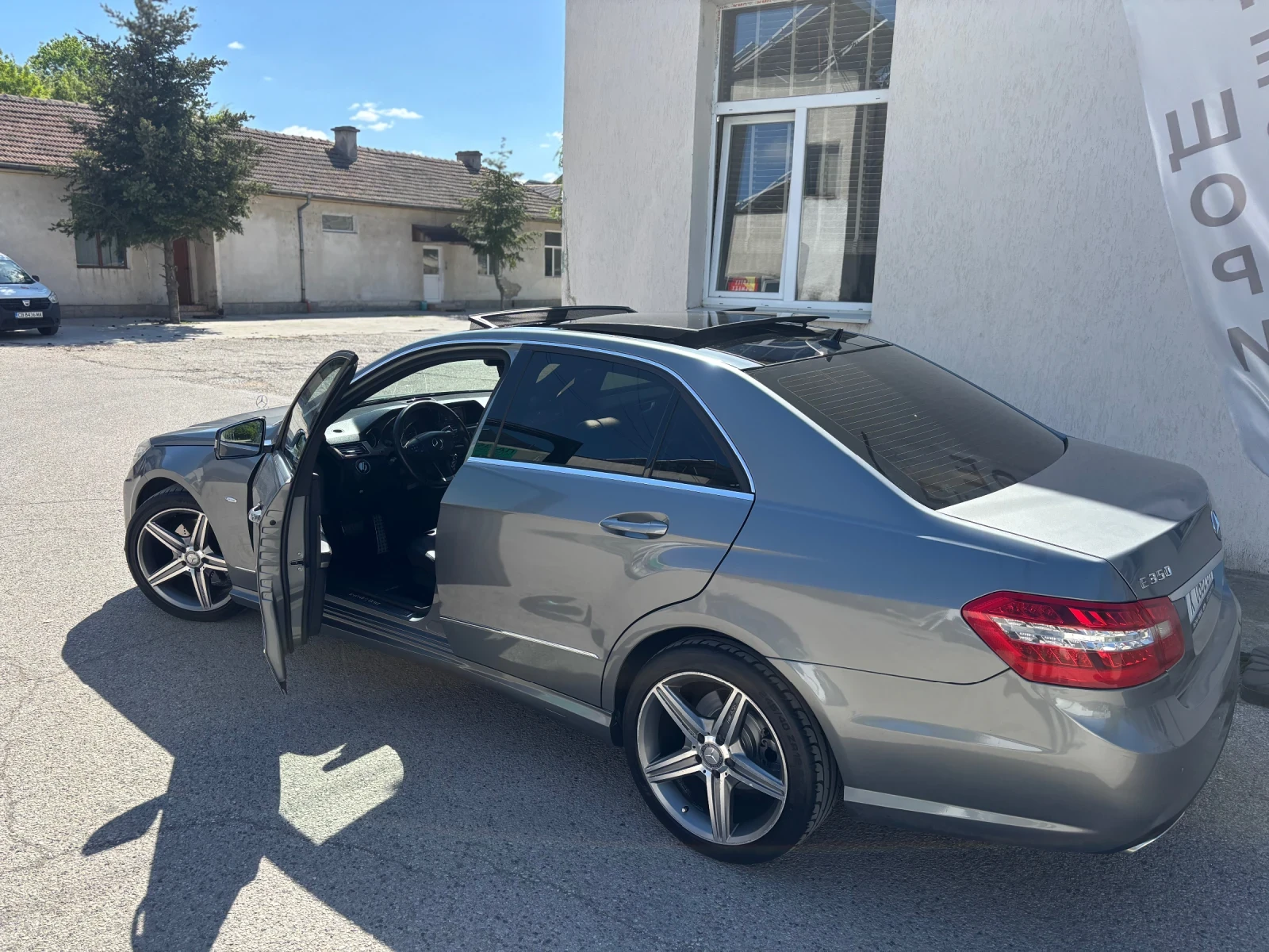 Mercedes-Benz E 350 E-350/ AMG PACK, снимка 4 - Автомобили и джипове - 55970471