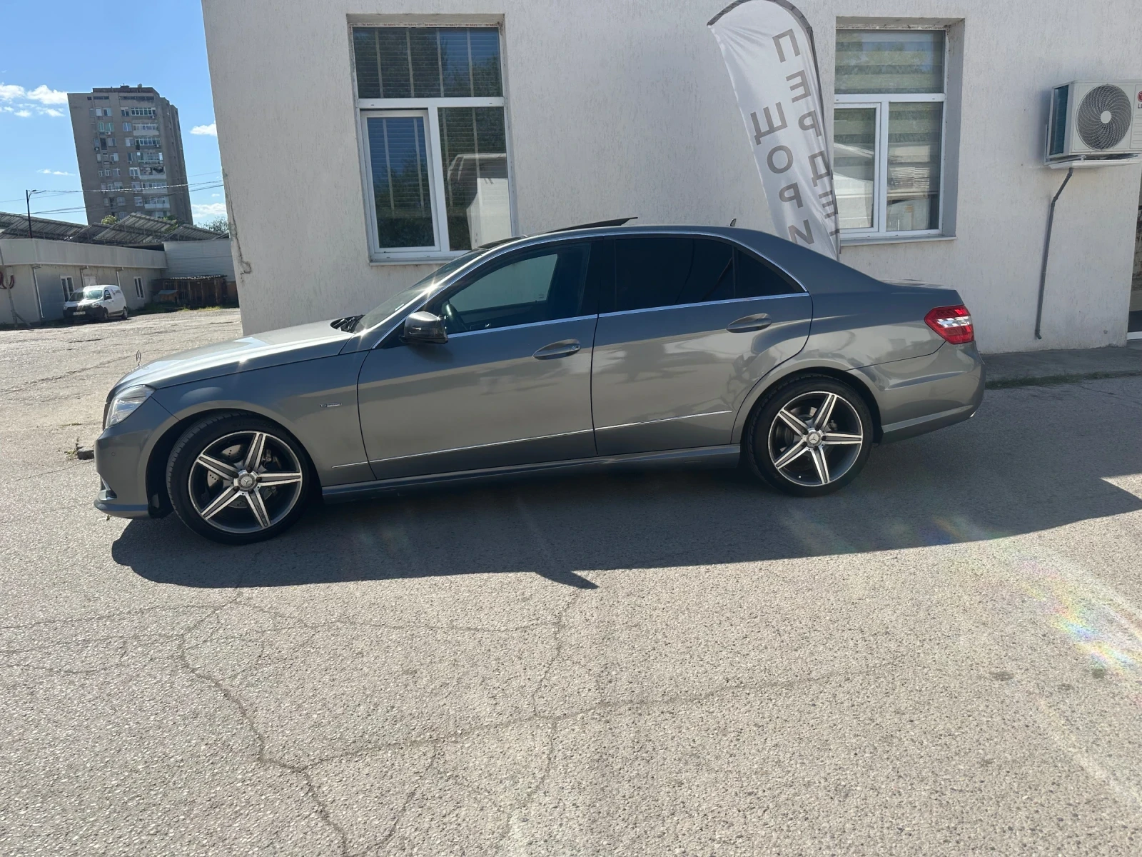 Mercedes-Benz E 350 E-350/ AMG PACK, снимка 5 - Автомобили и джипове - 55970471