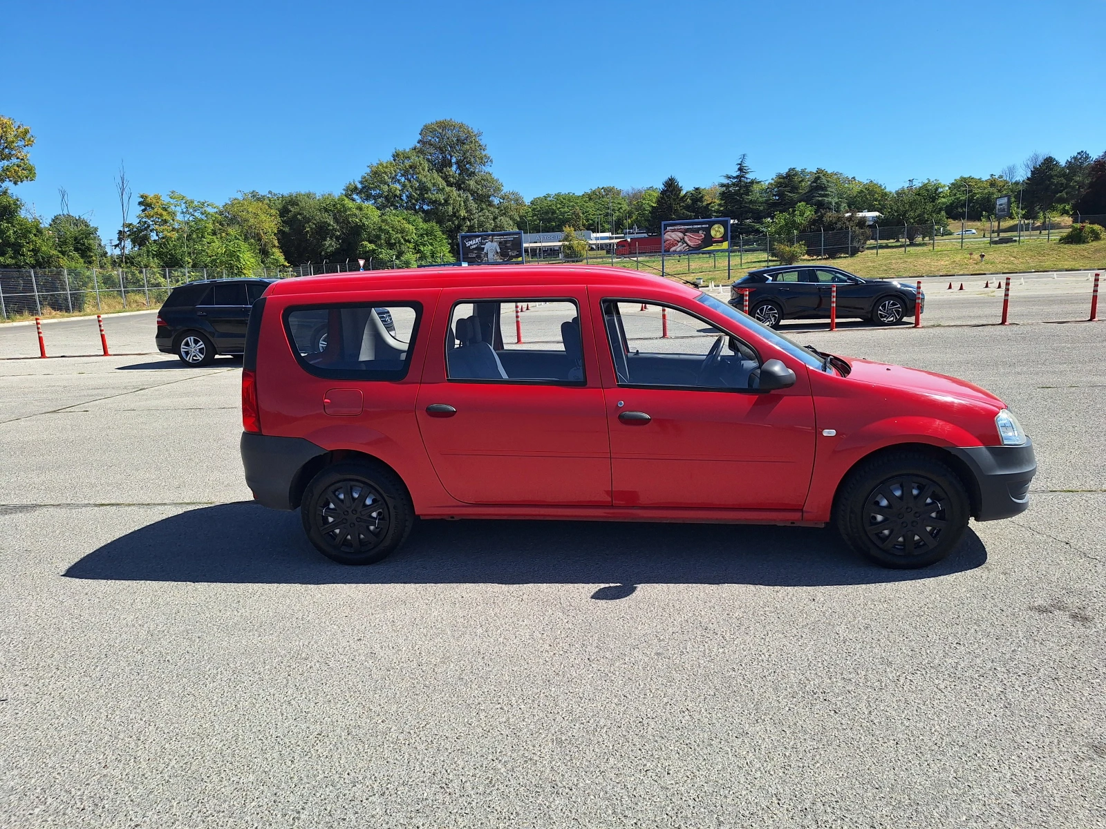 Dacia Logan ТОП  СЪСТОЯНИЕ , снимка 4 - Автомобили и джипове - 56004732