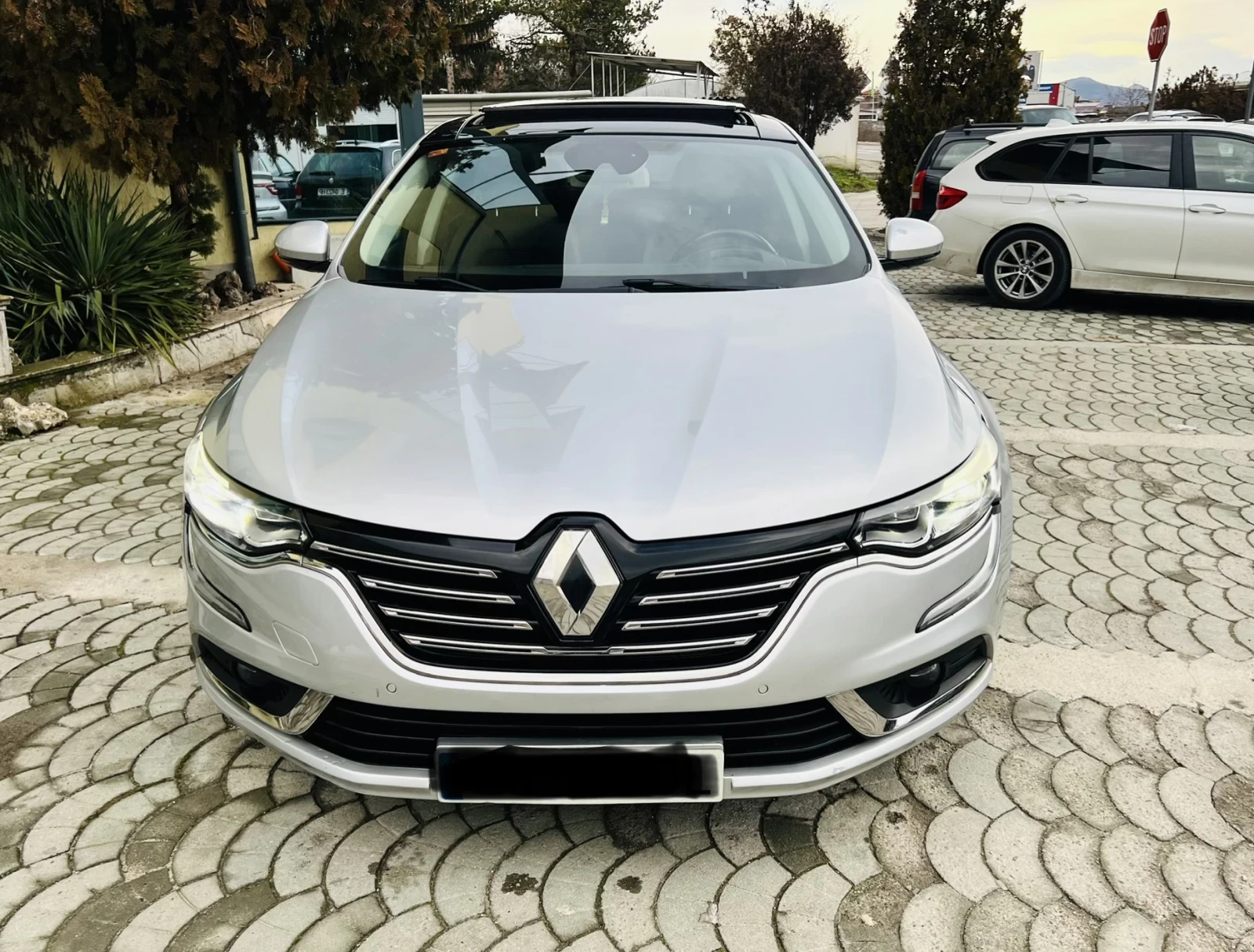 Renault Talisman 1.6 160 пано автомат, снимка 2 - Автомобили и джипове - 56010579