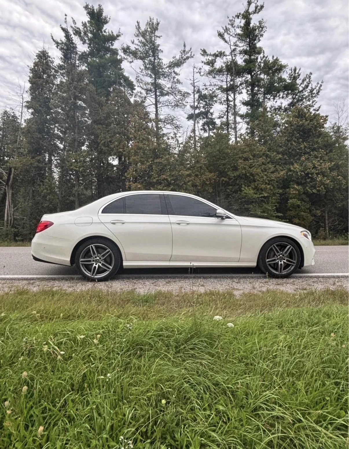Mercedes-Benz E 400 4MATIC * AMG * HEAD UP * BURMESTER * ДИГИТАЛ * , снимка 6 - Автомобили и джипове - 56156229