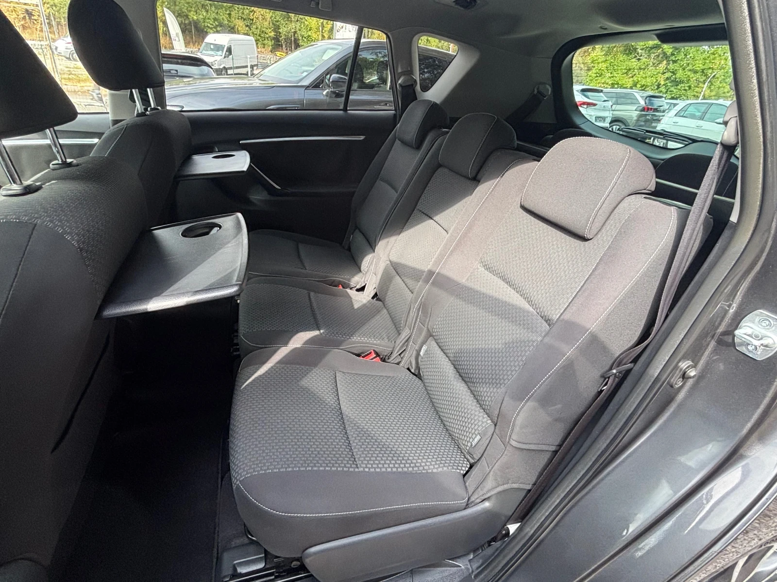 Toyota Verso 1.6 VАLVALE MATIC, снимка 11 - Автомобили и джипове - 56231527