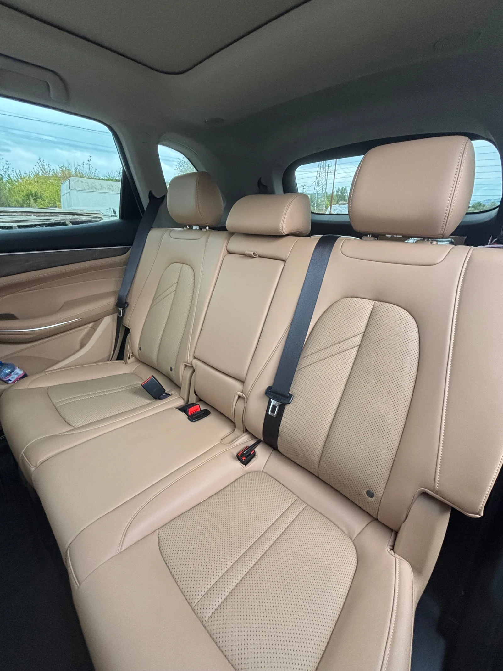 DONGFENG E5, снимка 3 - Автомобили и джипове - 56272445