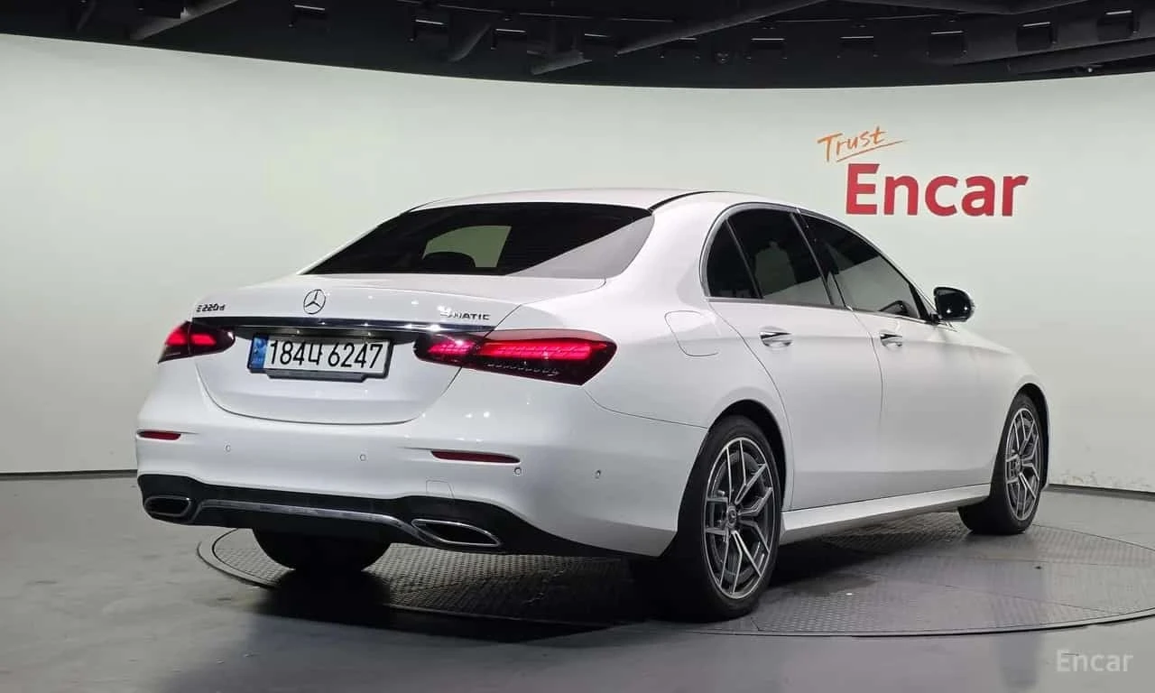Mercedes-Benz E 220 4MATIC AMG Line /�������/���������/360 | Mobile.bg � ����������� 2