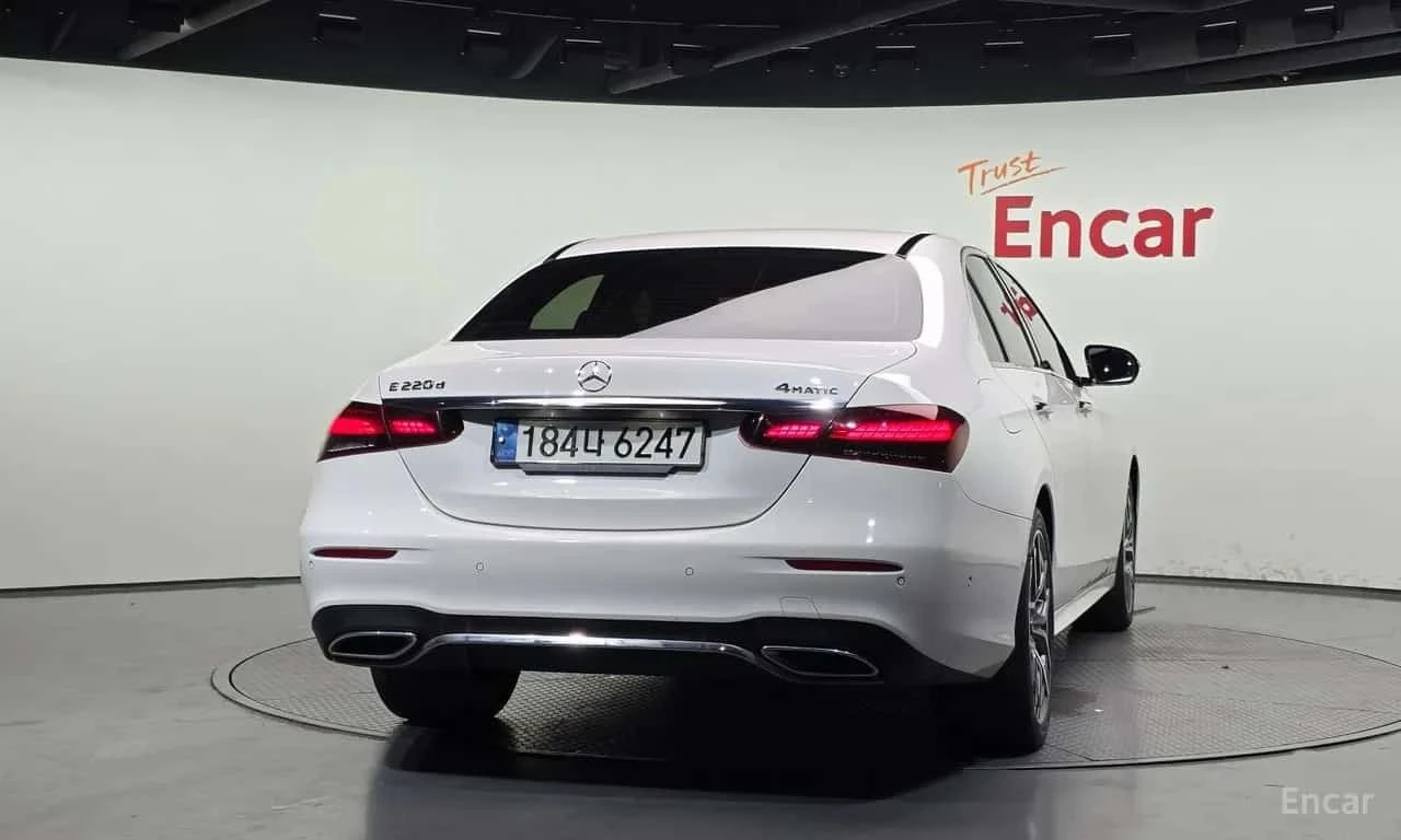 Mercedes-Benz E 220 4MATIC AMG Line /�������/���������/360 | Mobile.bg � ����������� 4