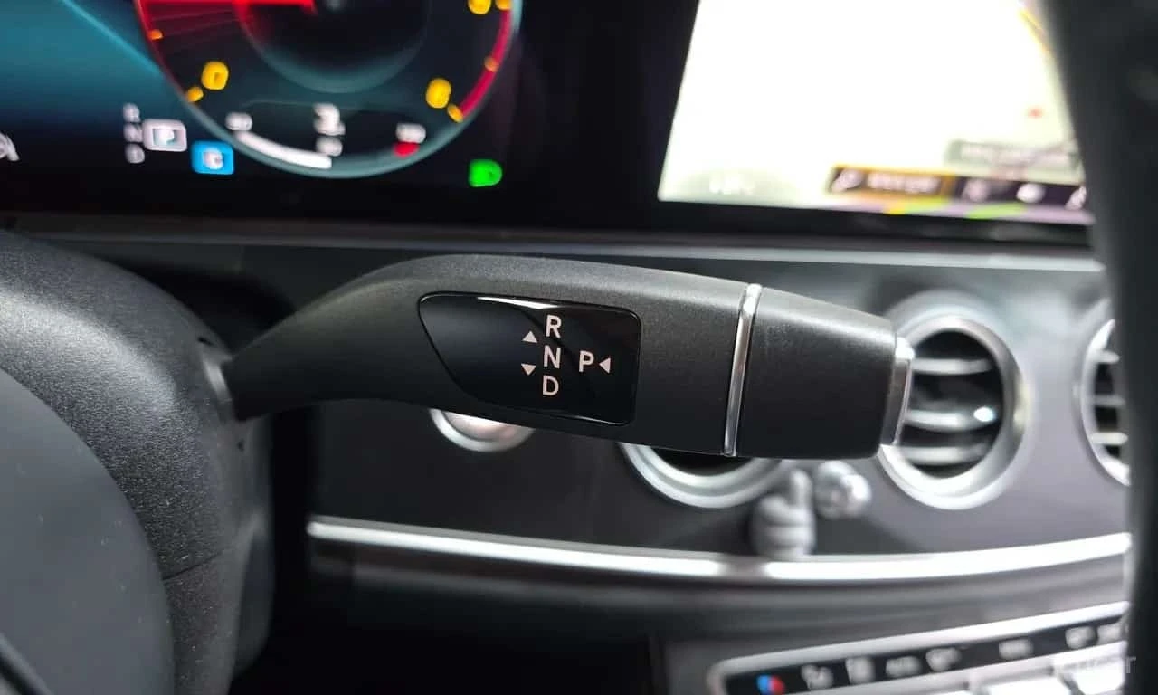 Mercedes-Benz E 220 4MATIC AMG Line /�������/���������/360 | Mobile.bg � ����������� 9