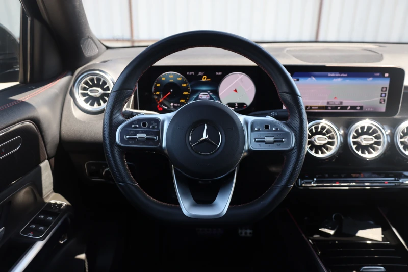 Mercedes-Benz GLB 220d AMG KeyGO DISTR Kam NIGHT BURM #iCarbg, снимка 13 - Автомобили и джипове - 50444805