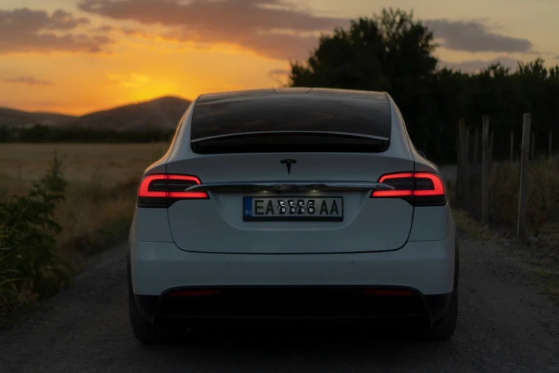 Tesla Model X Безплатно зареждане| EU| 6 седалки, снимка 12 - Автомобили и джипове - 52159881
