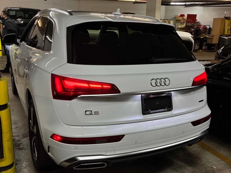 Audi Q5 Progressiv * CARFAX* ДИСТРОНИК* ПАНОРАМА* , снимка 4 - Автомобили и джипове - 53396660