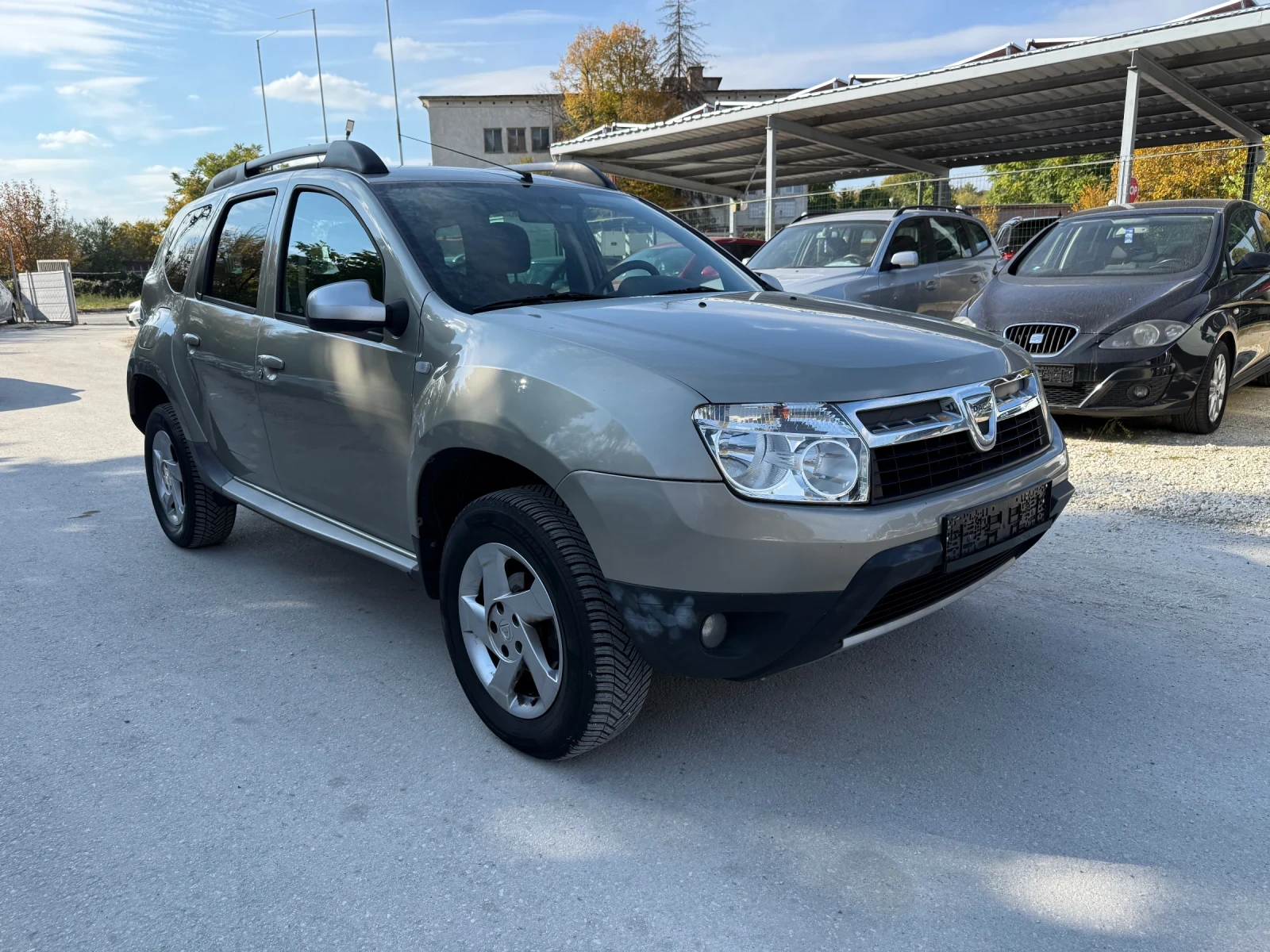 Dacia Duster 1.6 Бензин - 105к.с. - Фабричен Газ - изображение 2
