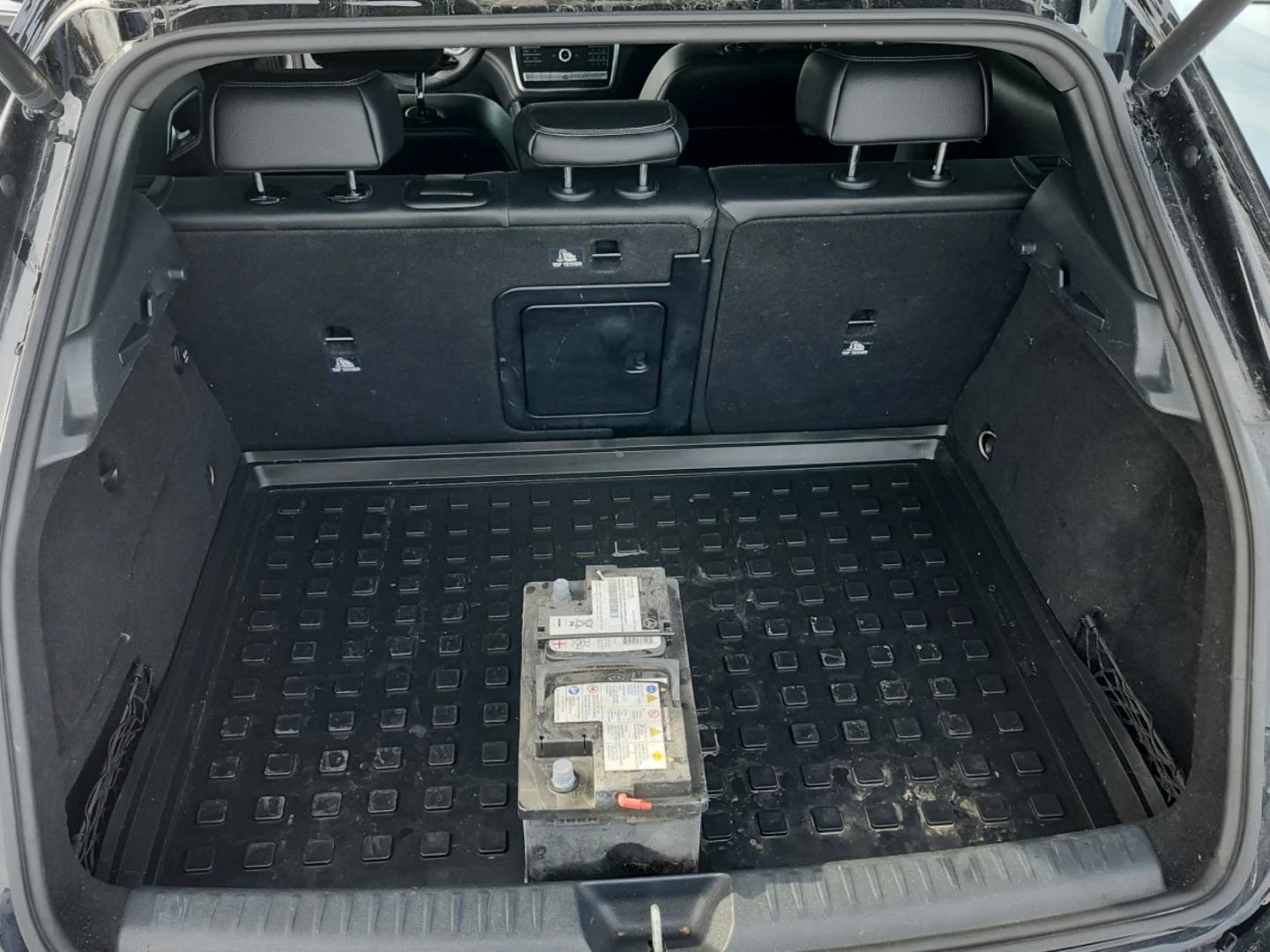 Mercedes-Benz GLA 250 4Matic* Keyless* Подгрев* Пано, снимка 13 - Автомобили и джипове - 54073112