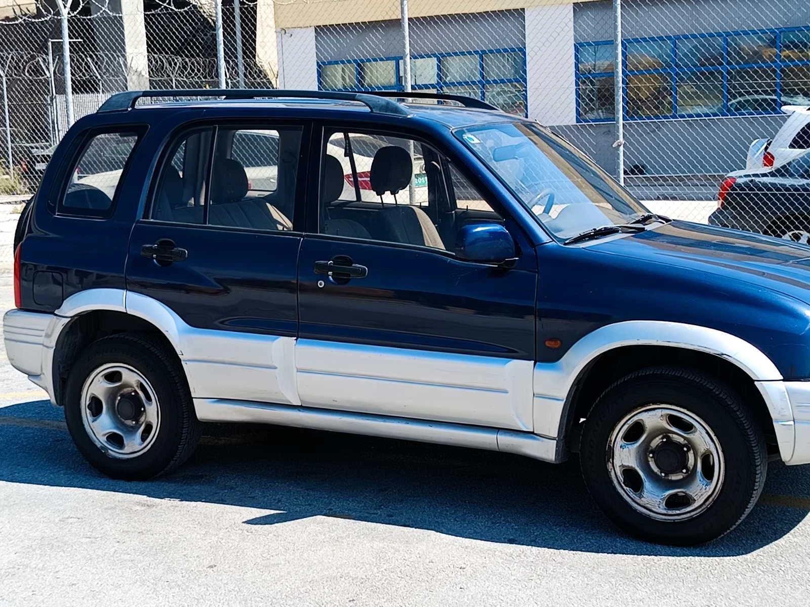 Suzuki Grand vitara 2.0 клима гърция топ, снимка 3 - Автомобили и джипове - 54210073