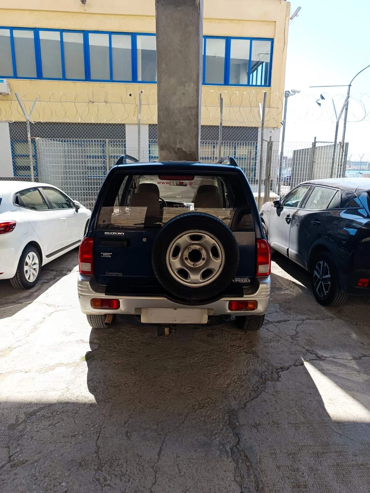 Suzuki Grand vitara 2.0 клима гърция топ, снимка 4 - Автомобили и джипове - 54210073