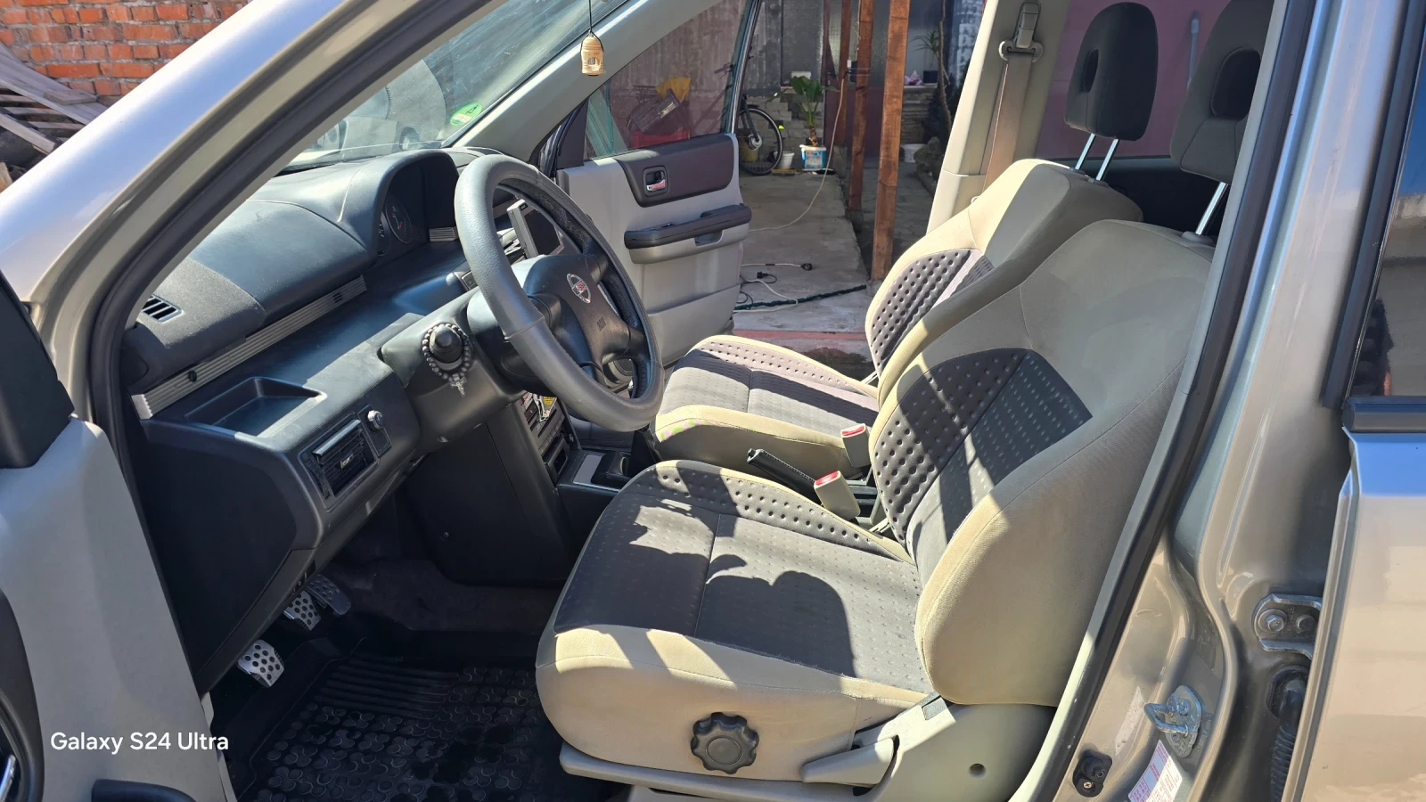 Nissan X-trail 2.000, снимка 10 - Автомобили и джипове - 54359300