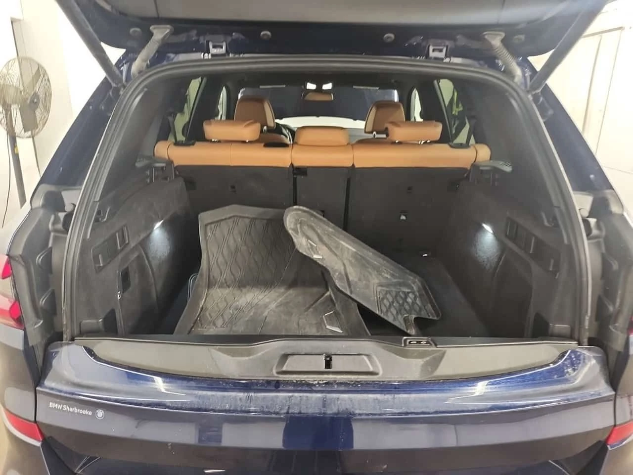 BMW X5 * xDrive40i * ПОДГРЕВИ * ПАНО * 2 КЛЮЧА * CARFAX *, снимка 13 - Автомобили и джипове - 54611680