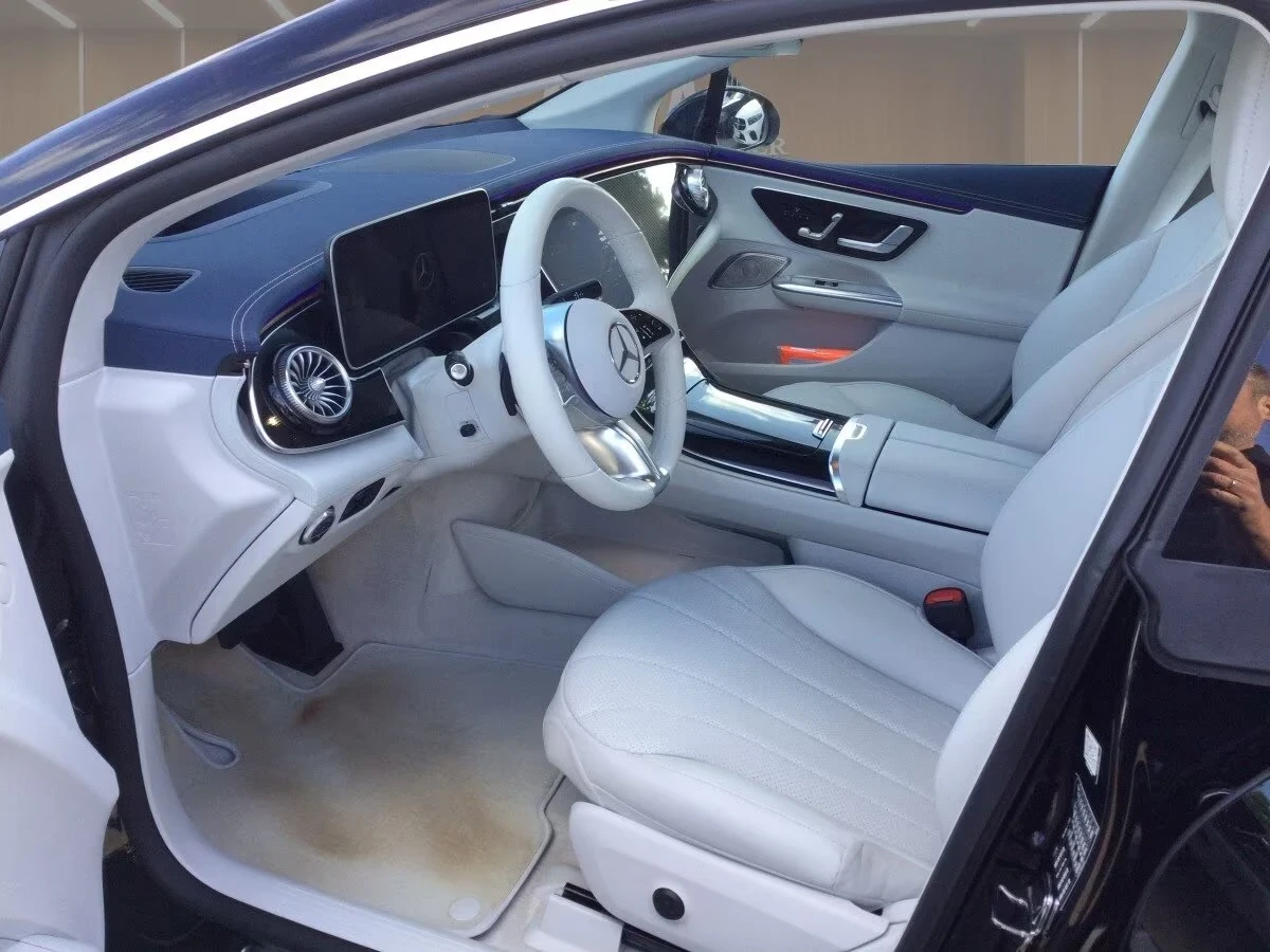 Mercedes-Benz EQE 300 DISTRONIC HUD AIR Dig.LED BURMESTER 360* , снимка 6 - Автомобили и джипове - 55195595