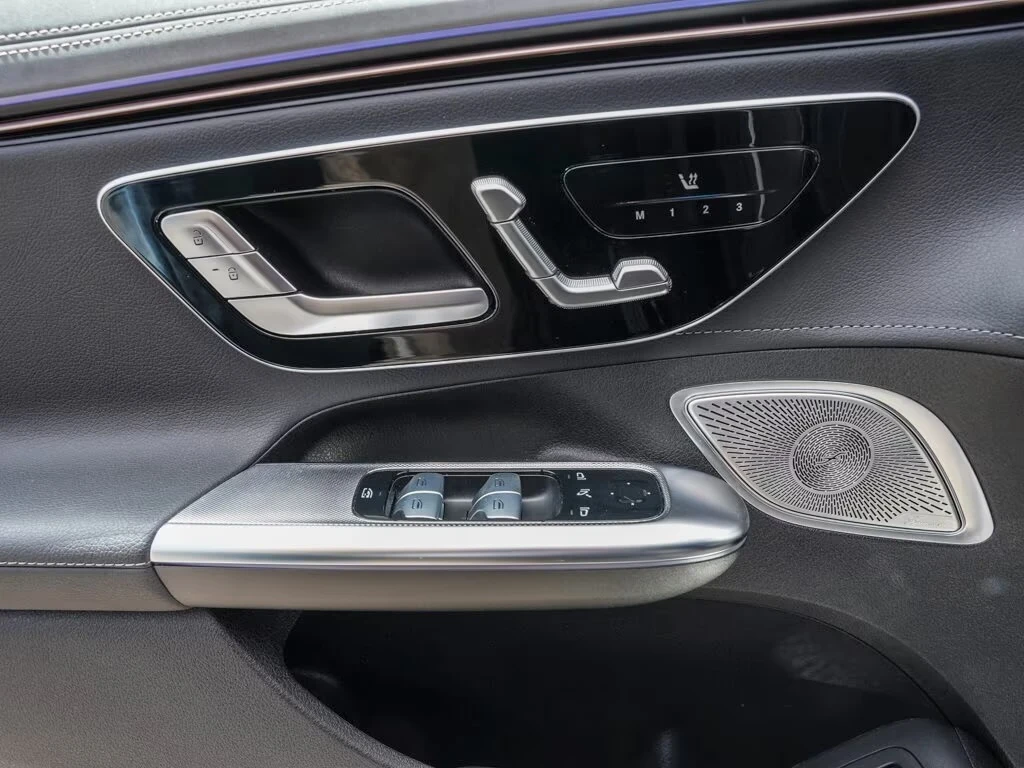 Mercedes-Benz EQE 300 Premium DISTR AIR Dig.LED BURMESTER 360* , снимка 10 - Автомобили и джипове - 55018820