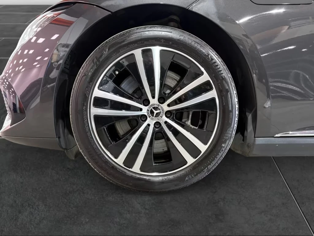Mercedes-Benz EQE 300 Premium DISTR Dig.LED BURMESTER 360* Keyless, снимка 12 - Автомобили и джипове - 54621707