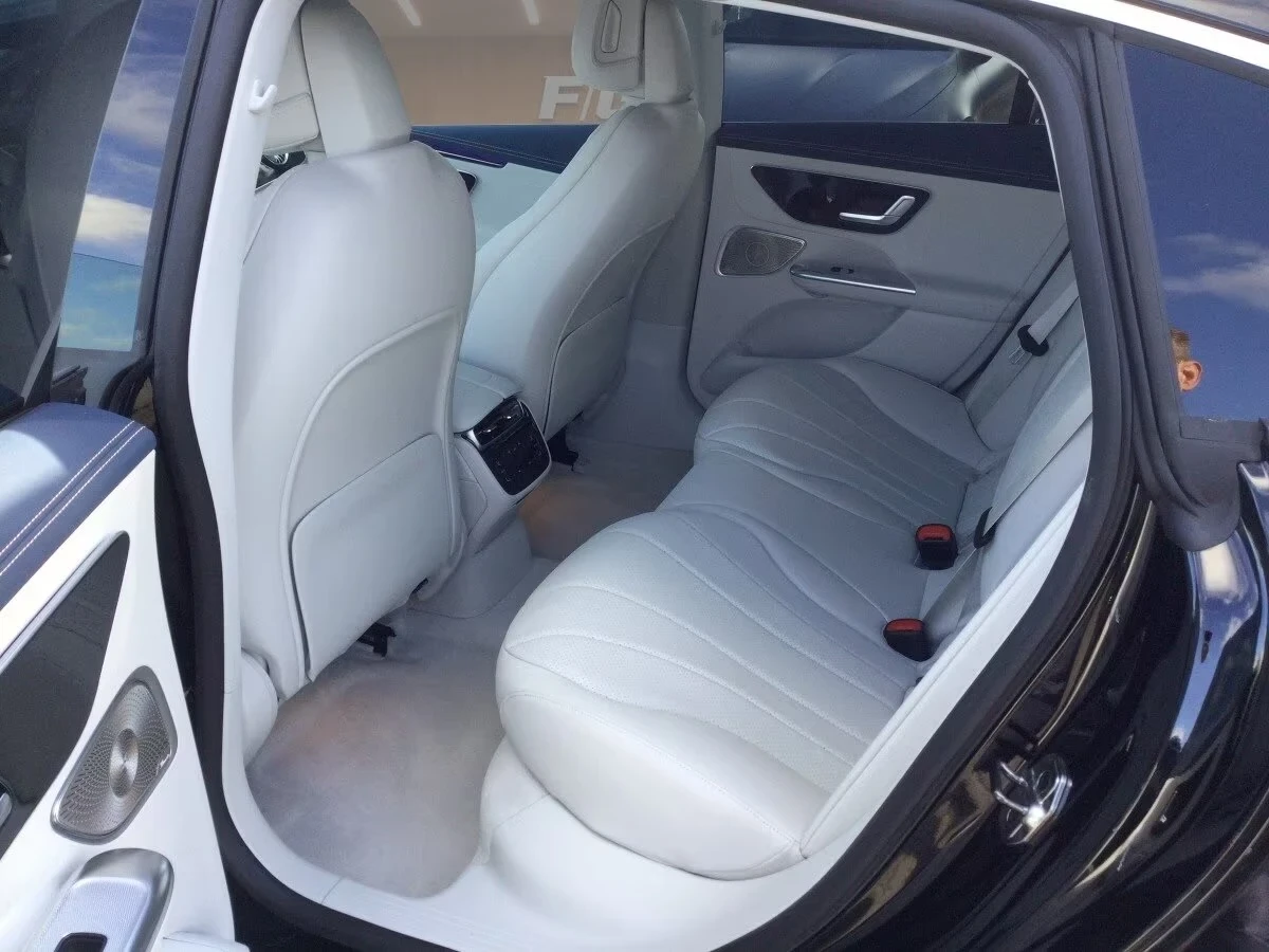 Mercedes-Benz EQE 300 DISTRONIC HUD AIR Dig.LED BURMESTER 360* , снимка 17 - Автомобили и джипове - 55195595