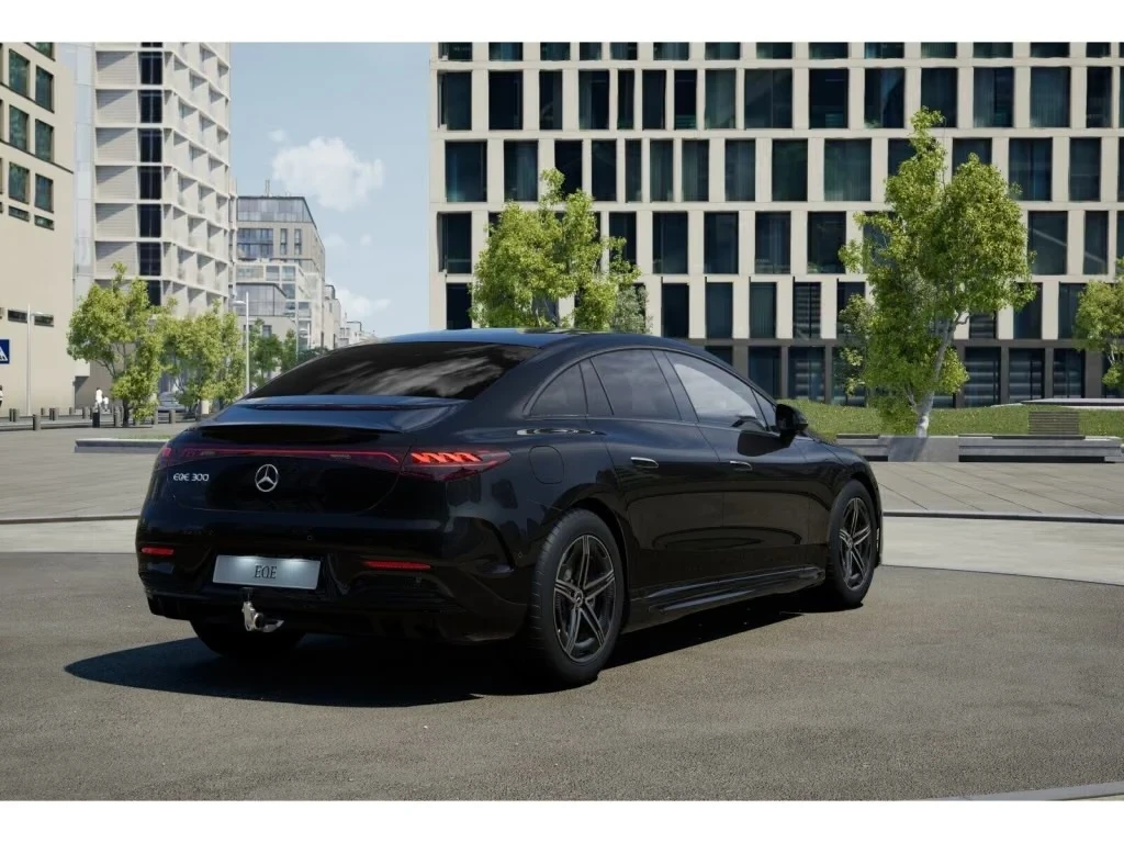 Mercedes-Benz EQE 300 AMG DISTRONIC 360* Dig.LIGHTS, снимка 4 - Автомобили и джипове - 55715562