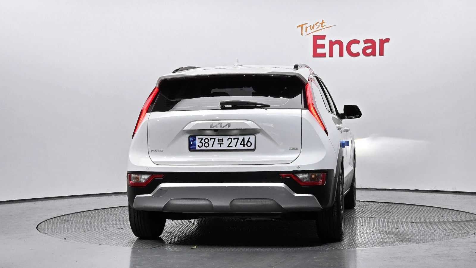 Kia Niro The All New Niro Hybrid Trendy | LED | NAVI , снимка 4 - Автомобили и джипове - 54781937