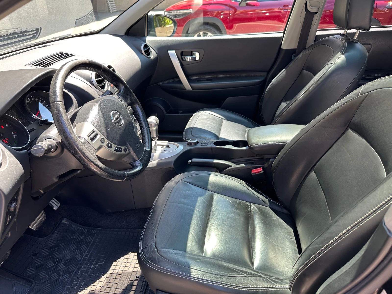 Nissan Qashqai 2.00 DCI/150К.С./Автоматик/4х4/TEKNA, снимка 11 - Автомобили и джипове - 54854797