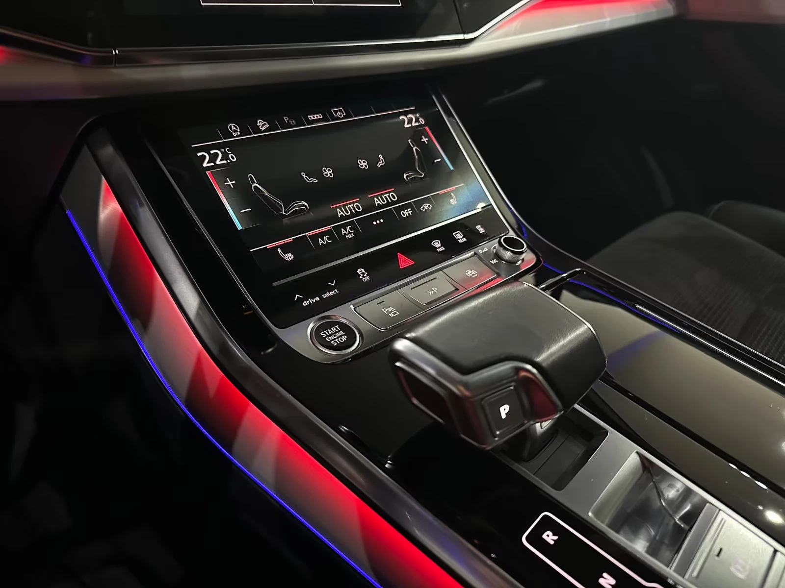 Audi Q7 45TDI/231HP/S-LINE/SOFT/360/KLESS/581z, снимка 15 - Автомобили и джипове - 55232004