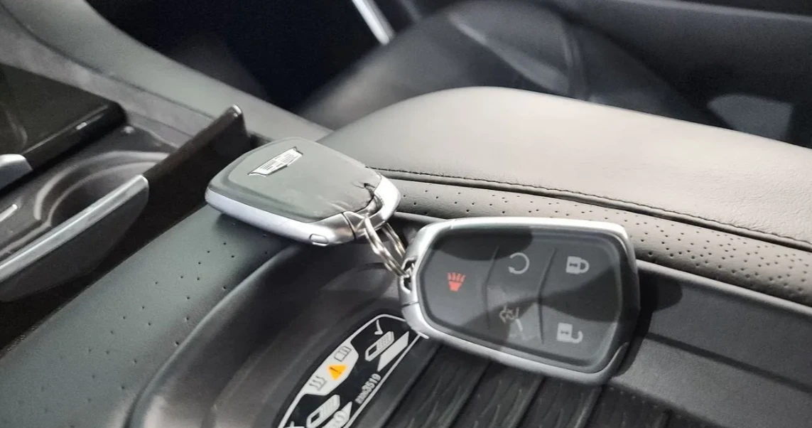 Cadillac Escalade * Обдух* 360* HUD* Масаж* Bose* TV* Hi-Pass* , снимка 15 - Автомобили и джипове - 55545584