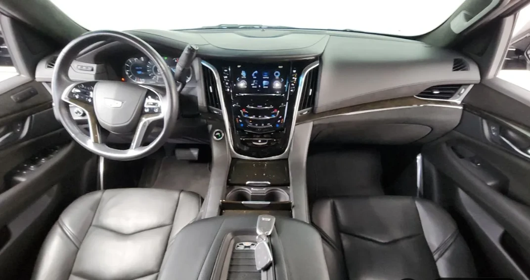 Cadillac Escalade * Обдух* 360* HUD* Масаж* Bose* TV* Hi-Pass* , снимка 5 - Автомобили и джипове - 55545584