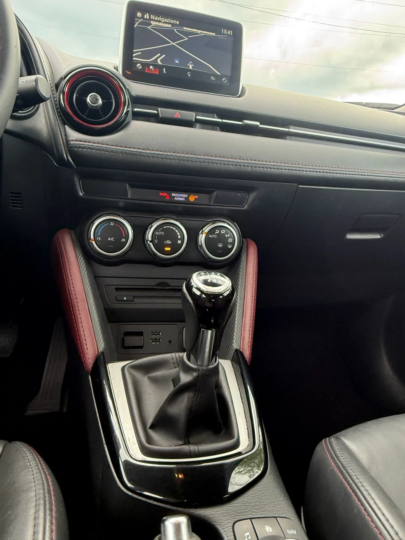 Mazda CX-3 Skyactiv, снимка 15 - Автомобили и джипове - 55743074