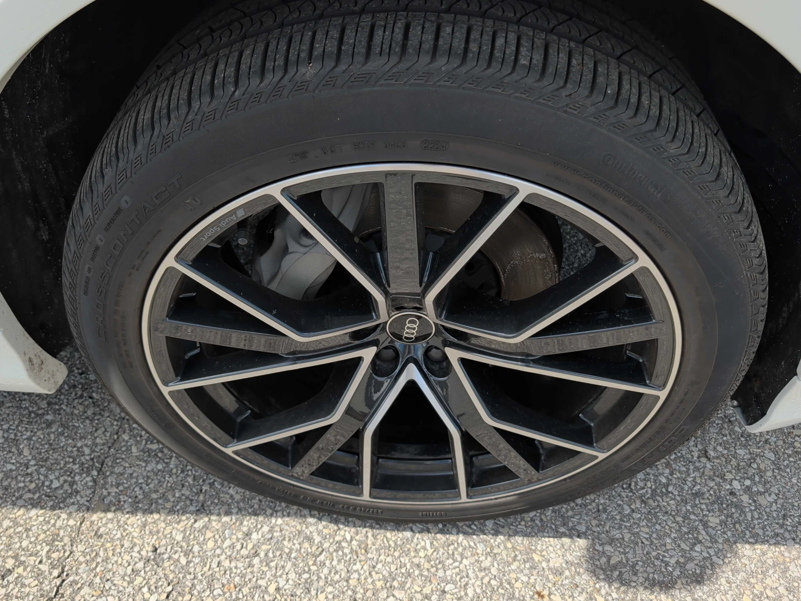 Audi Q8 * Progressiv * BLACK OPTIC* DIS* ОБДУХВАНЕ* , снимка 7 - Автомобили и джипове - 56099066