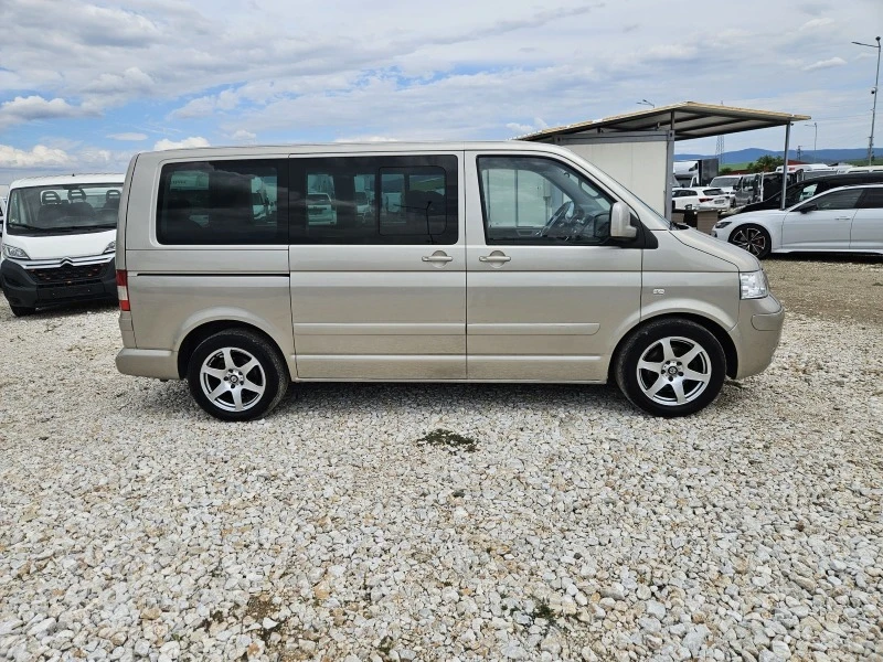 VW Multivan 2.5 TDi, снимка 6 - Бусове и автобуси - 46471605