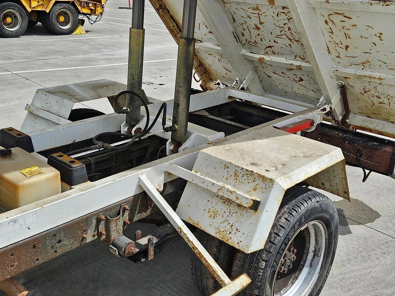 Nissan Capstar L3H2 САМОСВАЛ, снимка 15 - Бусове и автобуси - 54910511