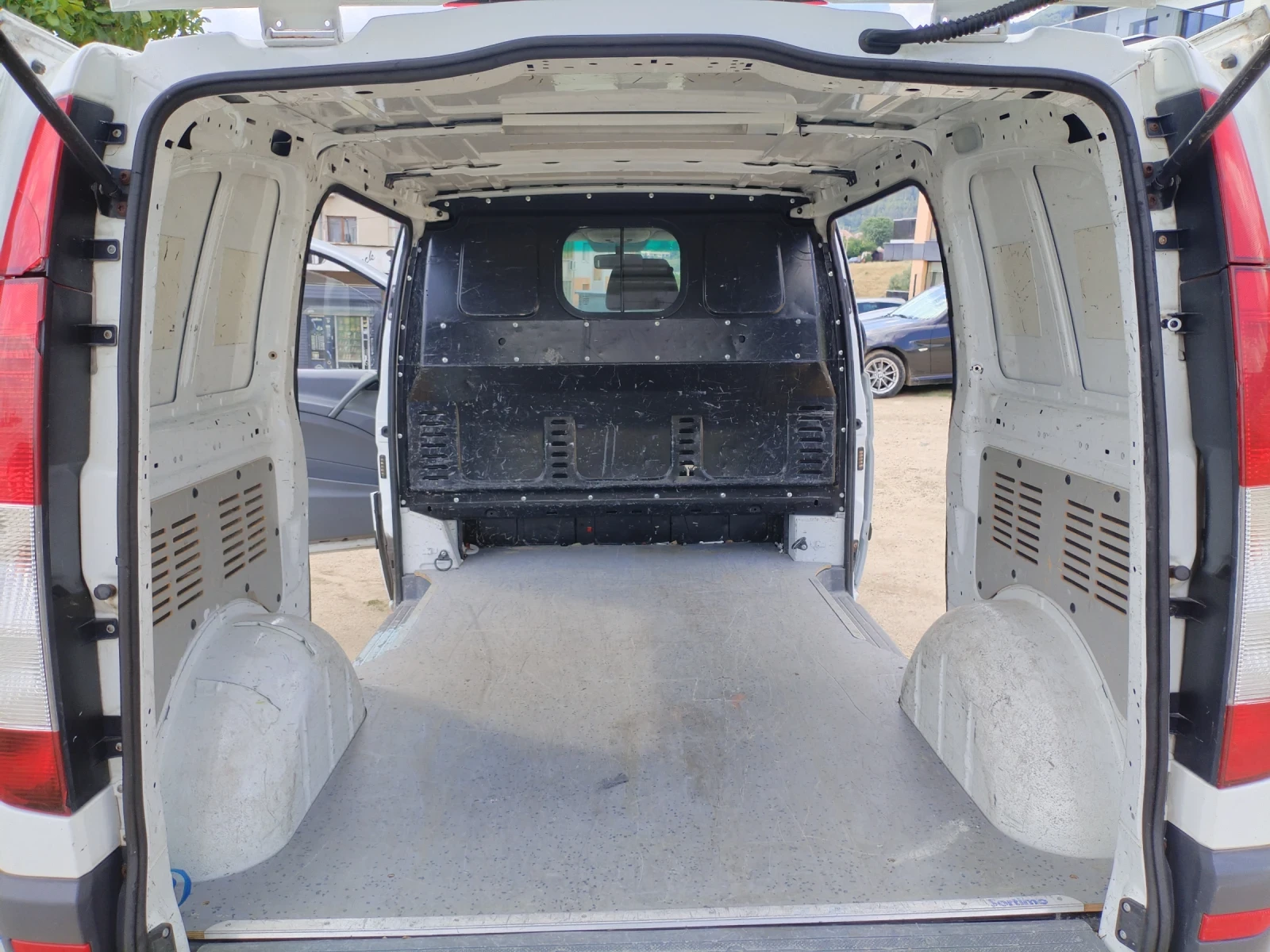 Mercedes-Benz Vito 2.2 646 111 109Кс 6ск Клима Подгрев , снимка 14 - Бусове и автобуси - 55051175