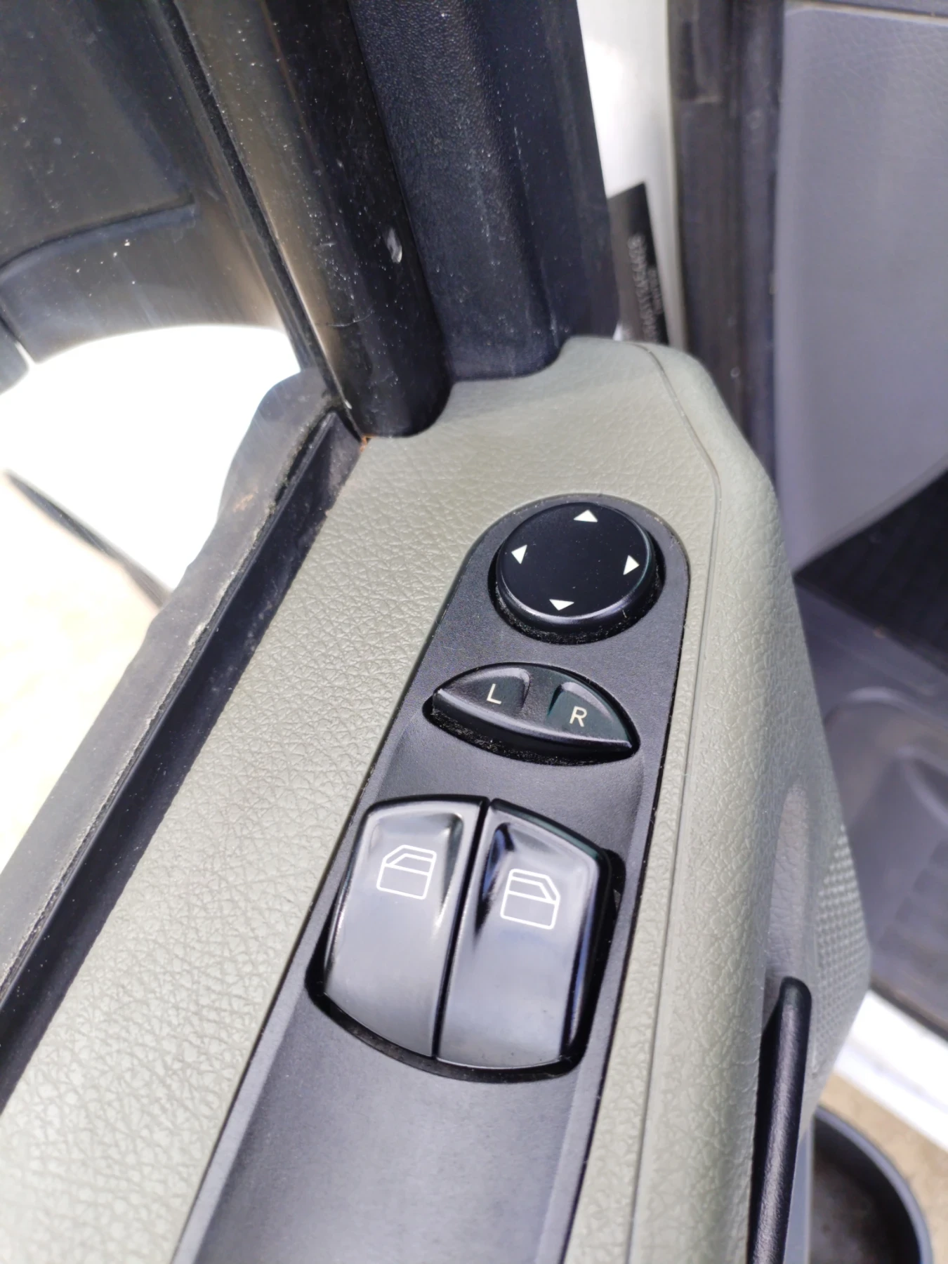 Mercedes-Benz Vito 2.2 646 111 109Кс 6ск Клима Подгрев , снимка 15 - Бусове и автобуси - 55051175