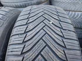 Гуми Зимни 215/65R16, снимка 1 - Гуми и джанти - 43698333