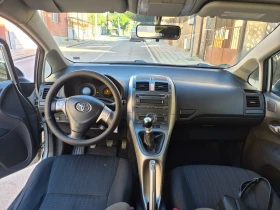 Toyota Auris, снимка 7