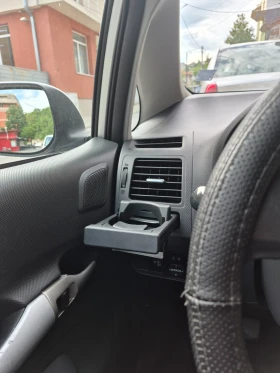 Toyota Auris, снимка 12