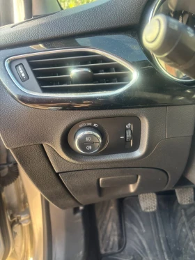 Opel Astra SportTourer, снимка 9