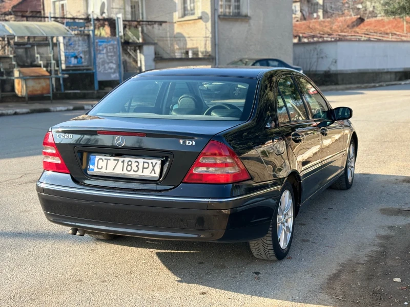 Mercedes-Benz C 220 CDI, снимка 4 - Автомобили и джипове - 48488474