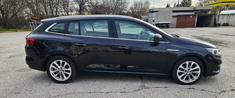 Renault Megane 1.5, снимка 7 - Автомобили и джипове - 52242583