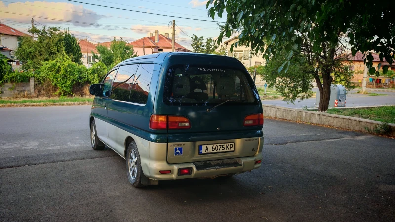 Mitsubishi Space gear, снимка 3 - Автомобили и джипове - 52421444